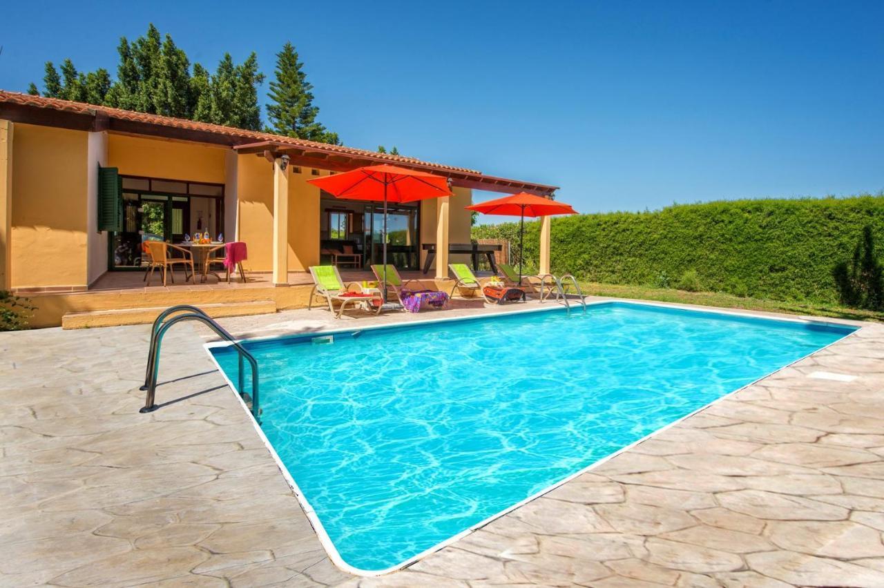 Villa Rosie By Villa Plus Polis 外观 照片